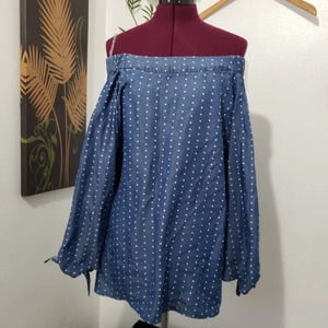 LINEA DONNA polka dot off shoulder blouse L